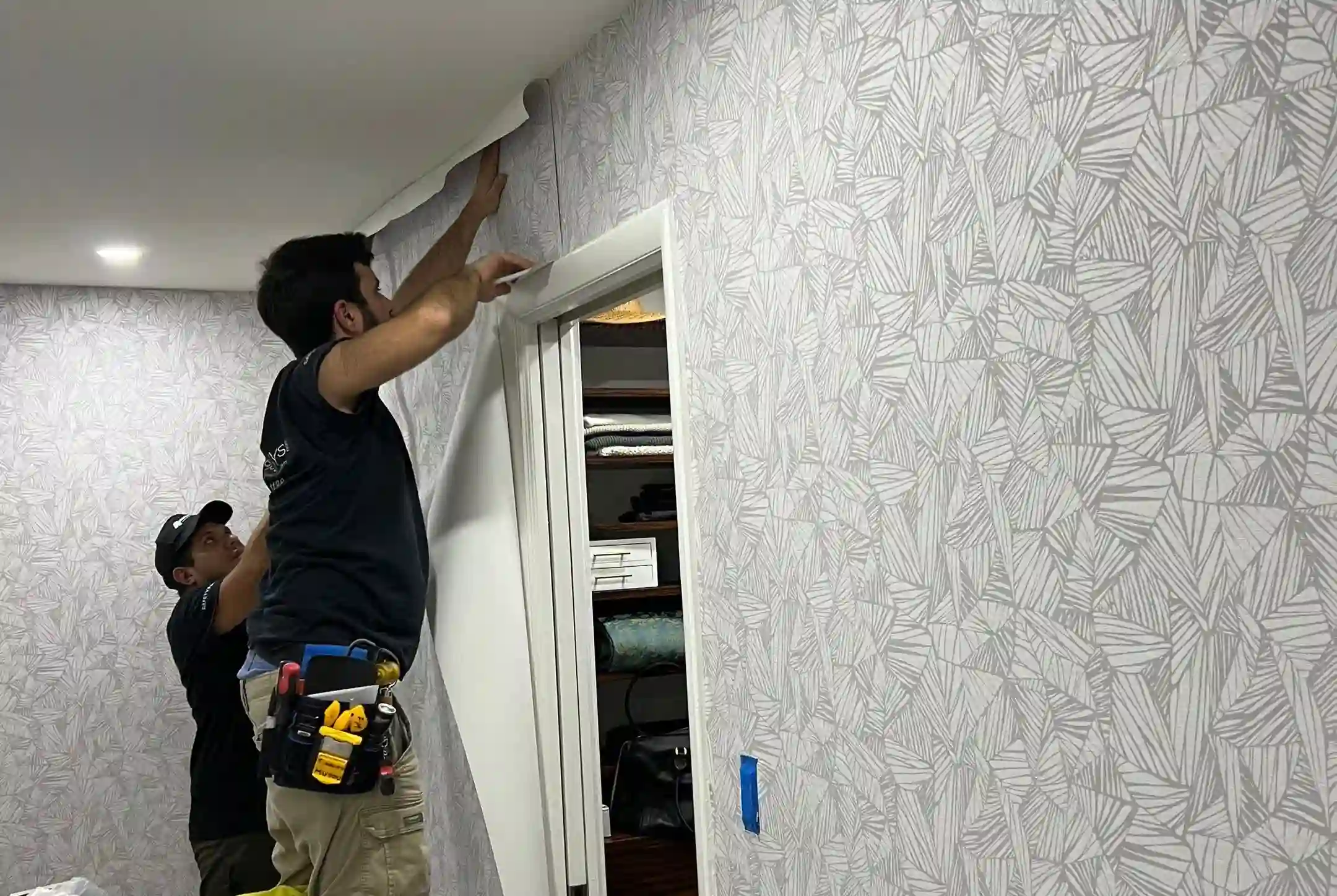 Wallpaper installation service in Syracuse NY